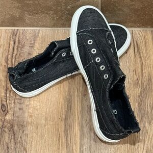 Corkys Black distressed Sneakers with Canvas Upper and Rubber Sole